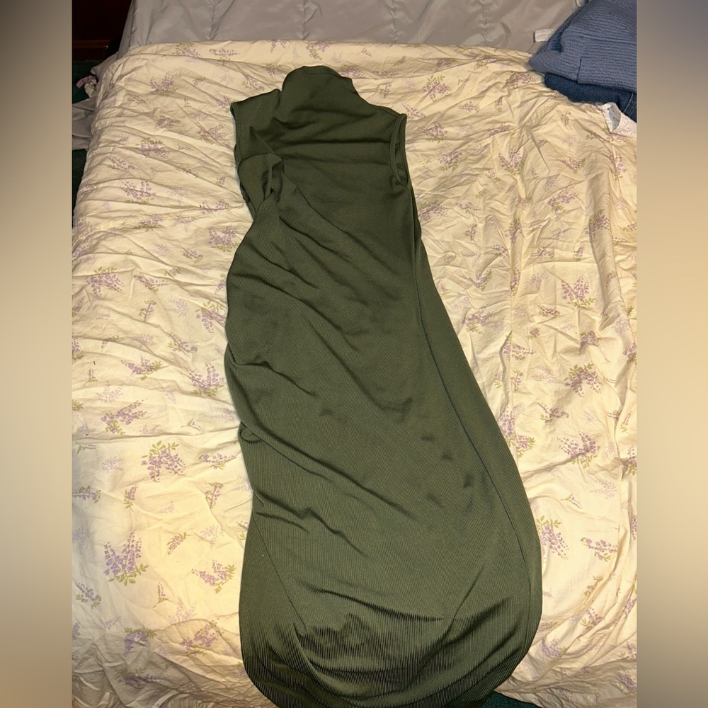 Elegant Olive Green Sleeveless Dress